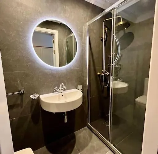 Seafront House In St.julians *