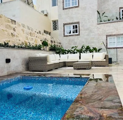 Seafront House In St.julians * スリーマ