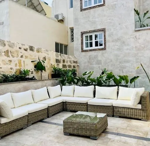 Seafront House In St.julians 別荘 スリーマ