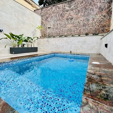 Seafront House In St.julians בית נופש *