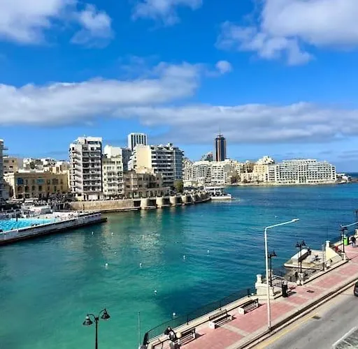 Seafront House In St.julians * 슬리에마